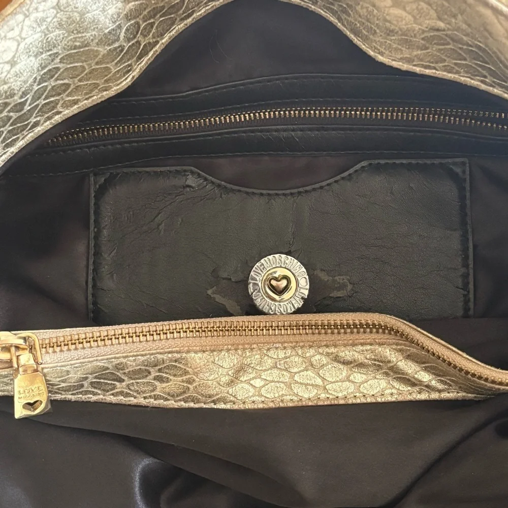 Vintage Love Moschino Gold Chain Shoulder Bag